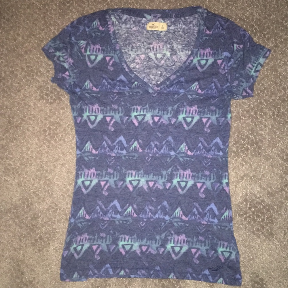patterned v-neck shirt
